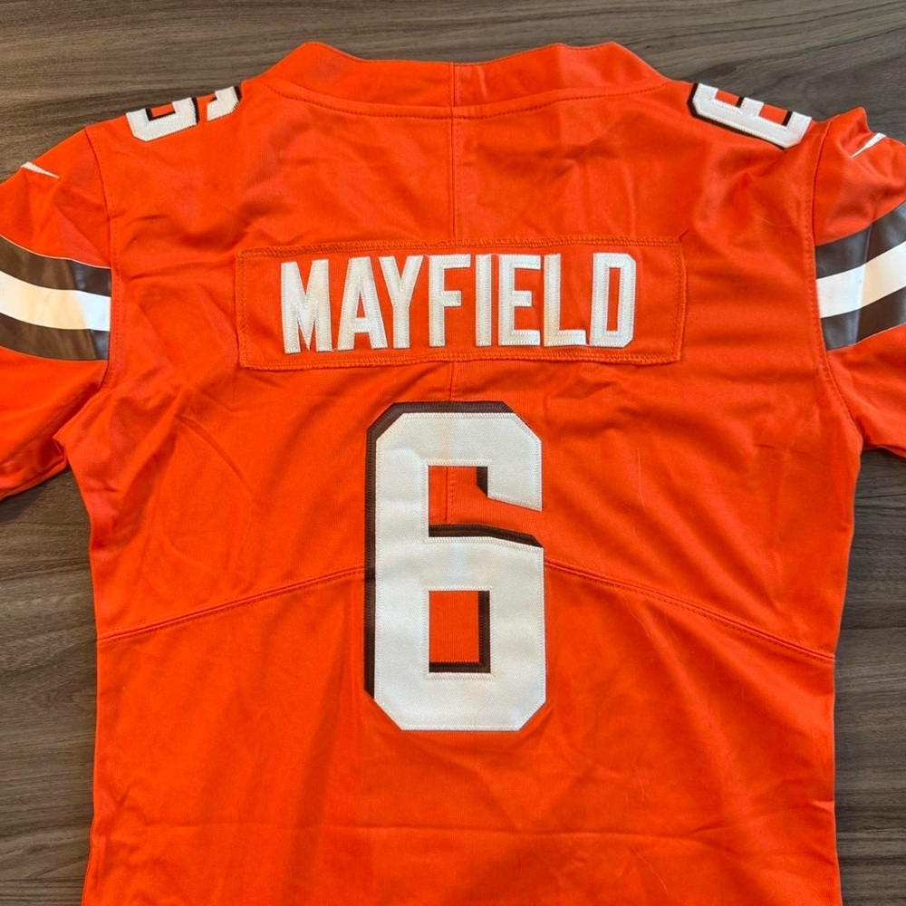 Orange Cleveland Browns Mayfield 6 NFL Jersey NWT